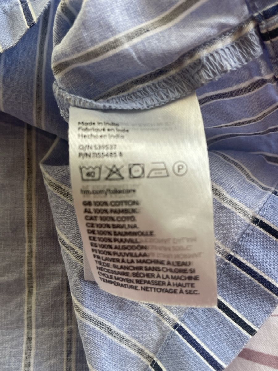 H&M Chemisiers: Bluse von H&M Gr. M – D'occasion à Balsthal par Katzenfan99 2