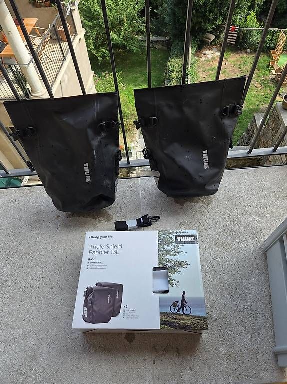 Taschen: Thule small shield 2×13 l – Gebraucht aus Arzo von OutfitAlchemy