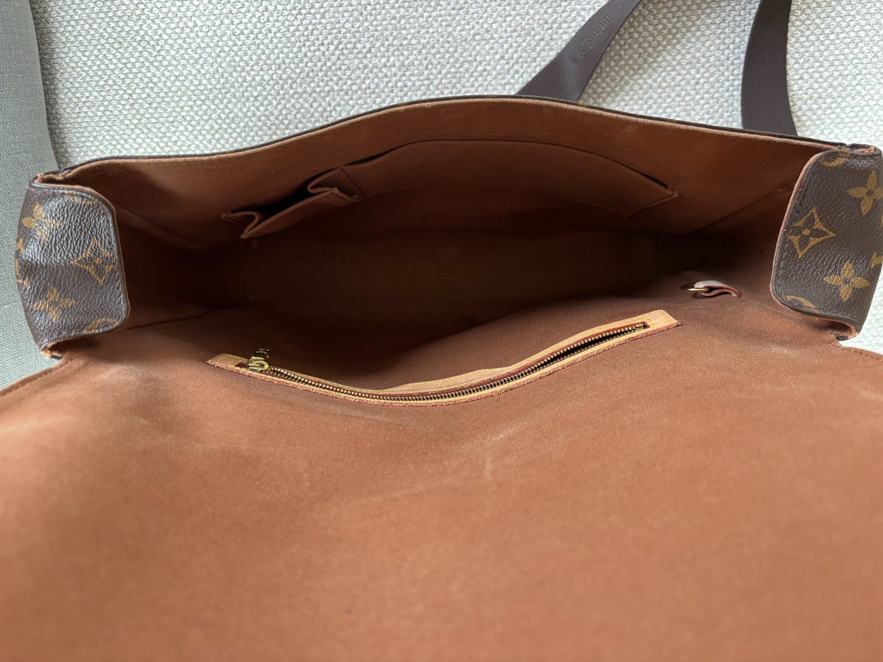 Louis Vuitton Borse: LOUIS VUITTON Messenger Bag – Usato da zürich venduto da CVolker 5