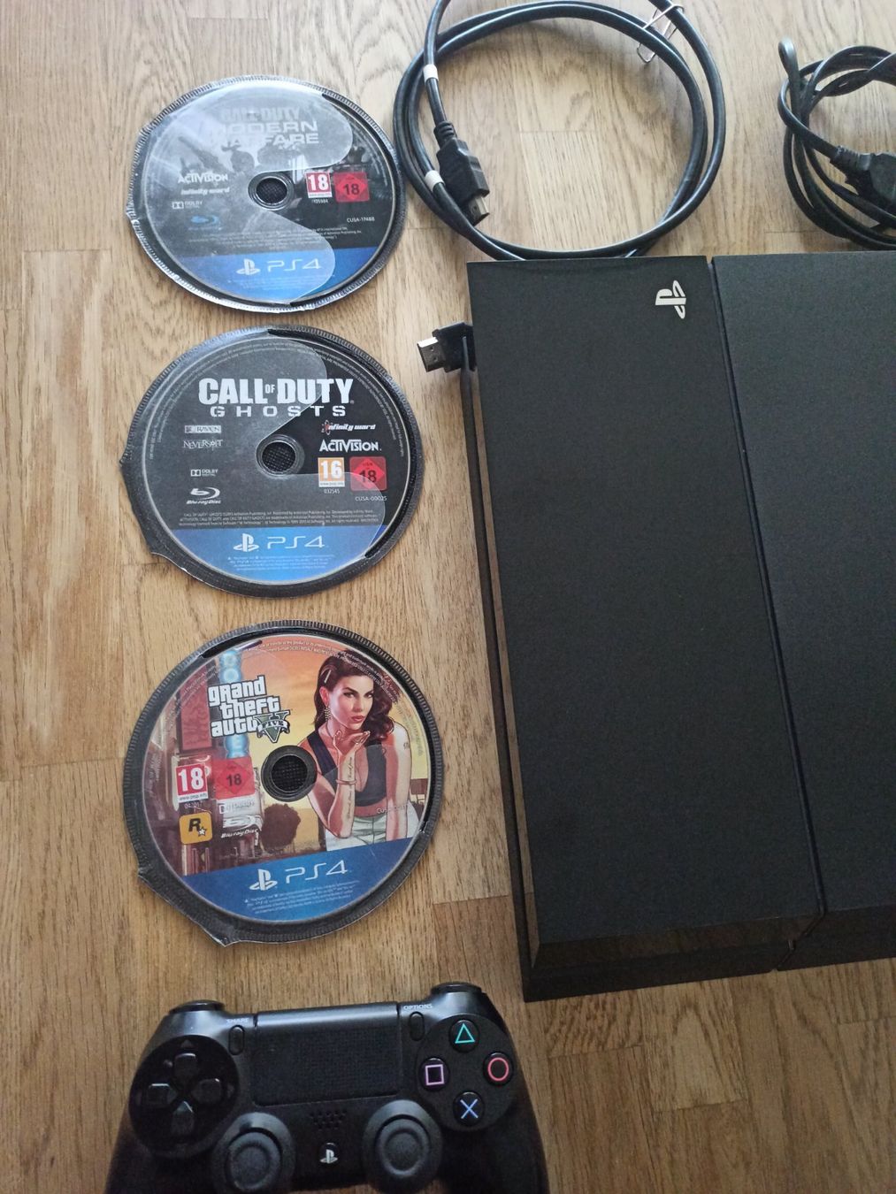 Sony Consoles: Sony - PlayStation 4 - PS4 FAT / Controller / usw. – D'occasion à Oberweningen par mar_87mx 3