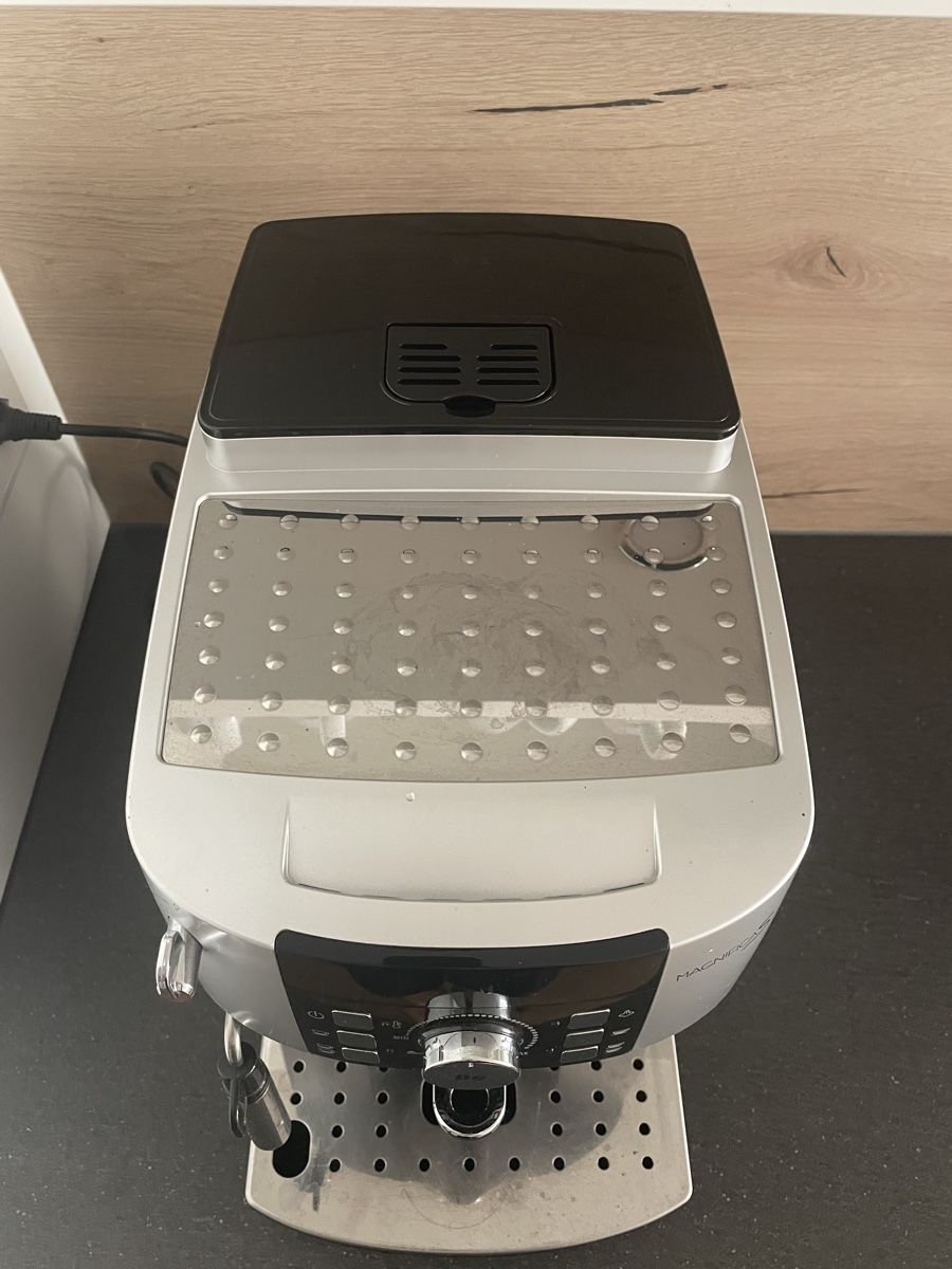 De'Longhi Kaffeemaschinen & Espressomaschinen: Kaffemaschine DeLonghi – Gebraucht aus Hägglingen von Beckenrand_Scheriff 1