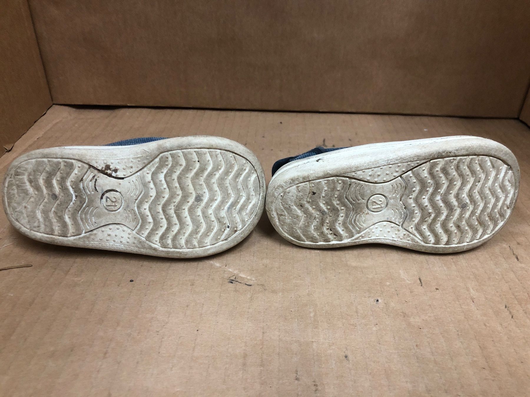 Scarpe per ragazzi: Kinderschuhe Töff Grösse 21 – Usato da Eschlikon TG venduto da RamonaSt 3