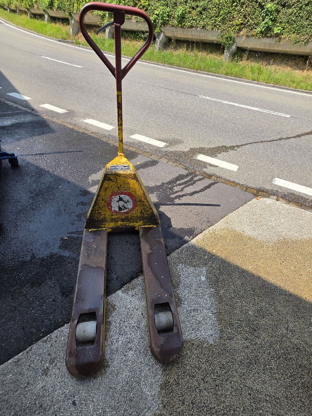 Stöcklin Carrelli elevatori e a forche: Stöcklin Hubwagen 2000kg Typ 308 gebraucht – Usato da Eriz venduto da Snah1 1