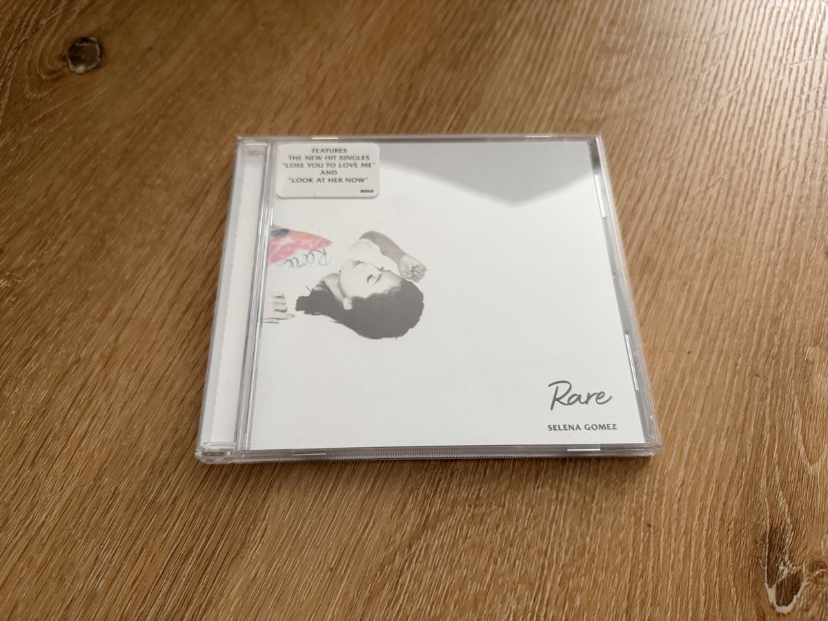 CD: Selena Gomez - Rare CD – Nuovo (secondo la descrizione) da Ettingen venduto da robbenlos