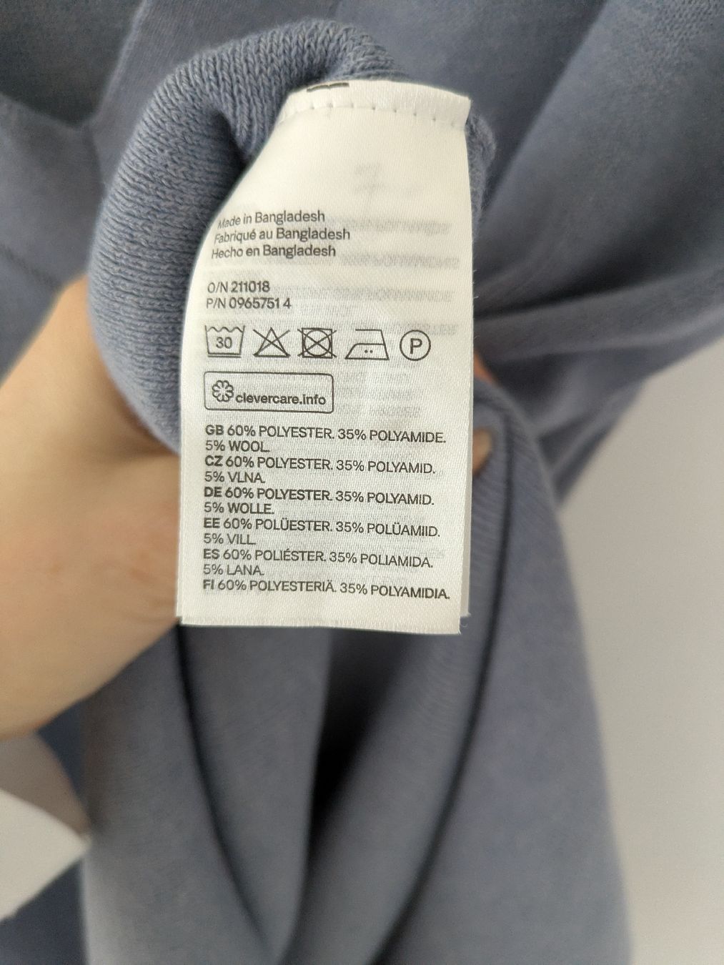 H&M Gilet & Giacche senza maniche: H&M Strickweste in Blau, Grösse M – Usato da Rorschach venduto da olg_5qq2 3
