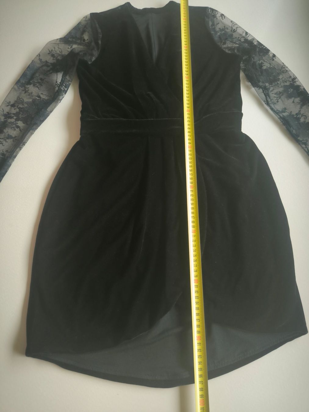 Robes: Wunderschönes schwarzes Samtkleid EU 40 – D'occasion à Wallisellen par C_DM 5