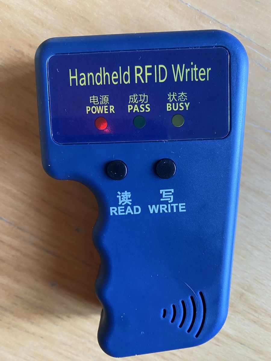 Registratori: RFID-Writer mit 5 Tags - Top Zustand! – Nuovo e nell'imballaggio originale da Bronschhofen venduto da Tarzanspyder