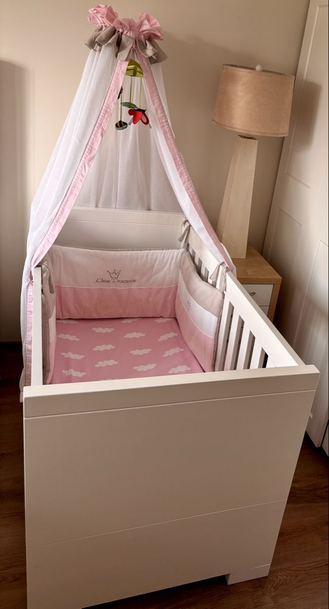 Letti: Babybett mit Betthimmel!!! – Usato da Einsiedeln venduto da sum_xm7z