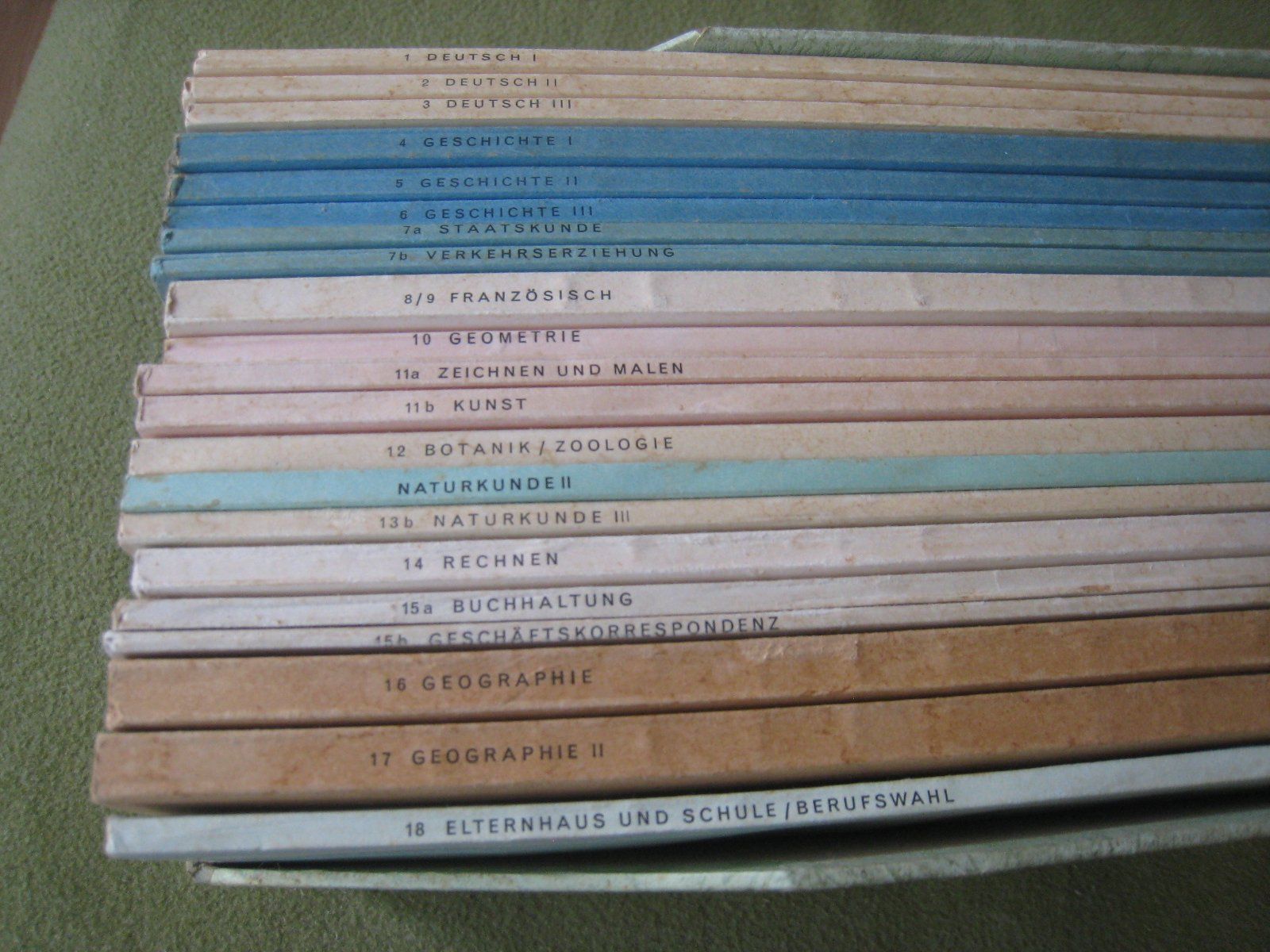 Libri: Sammlung Lebendiges Wissen – Usato da Lohn-Ammannsegg venduto da elch_55 1