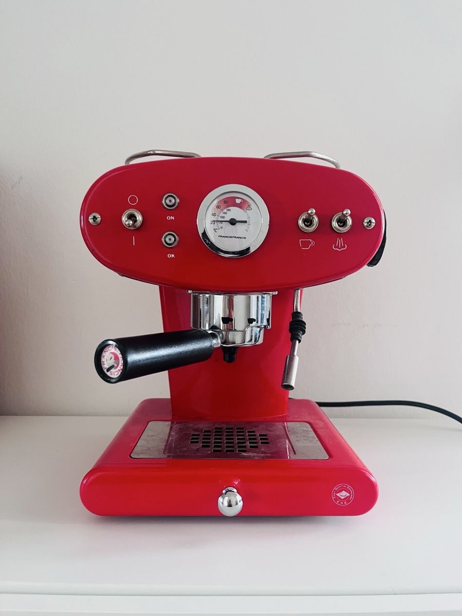FrancisFrancis! Machines à café & Machines à expresso: Espressomaschine rot gebrauchter  Zustand – D'occasion à Zürich par tim_d29k