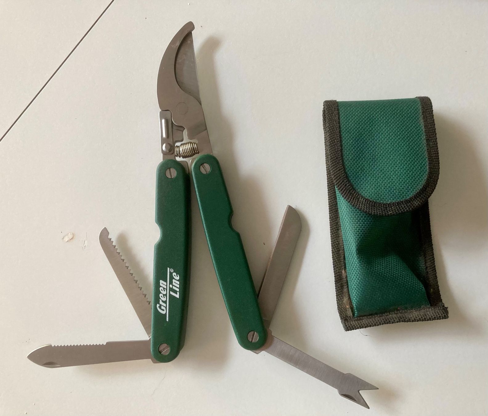 Couteaux de poche: Multitool-Sackmesser  Pfadi, Gärtner, Förster, Baumschulist – D'occasion à Rüegsauschachen par Andyalfredo 2