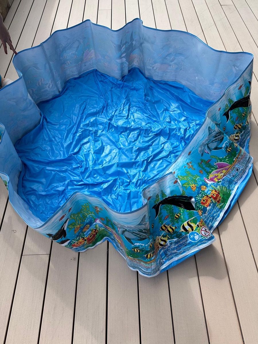 Piscine: Gratis Kinderplanschbecken mit Meeresmotiven – Usato da Kriens venduto da Tenisch