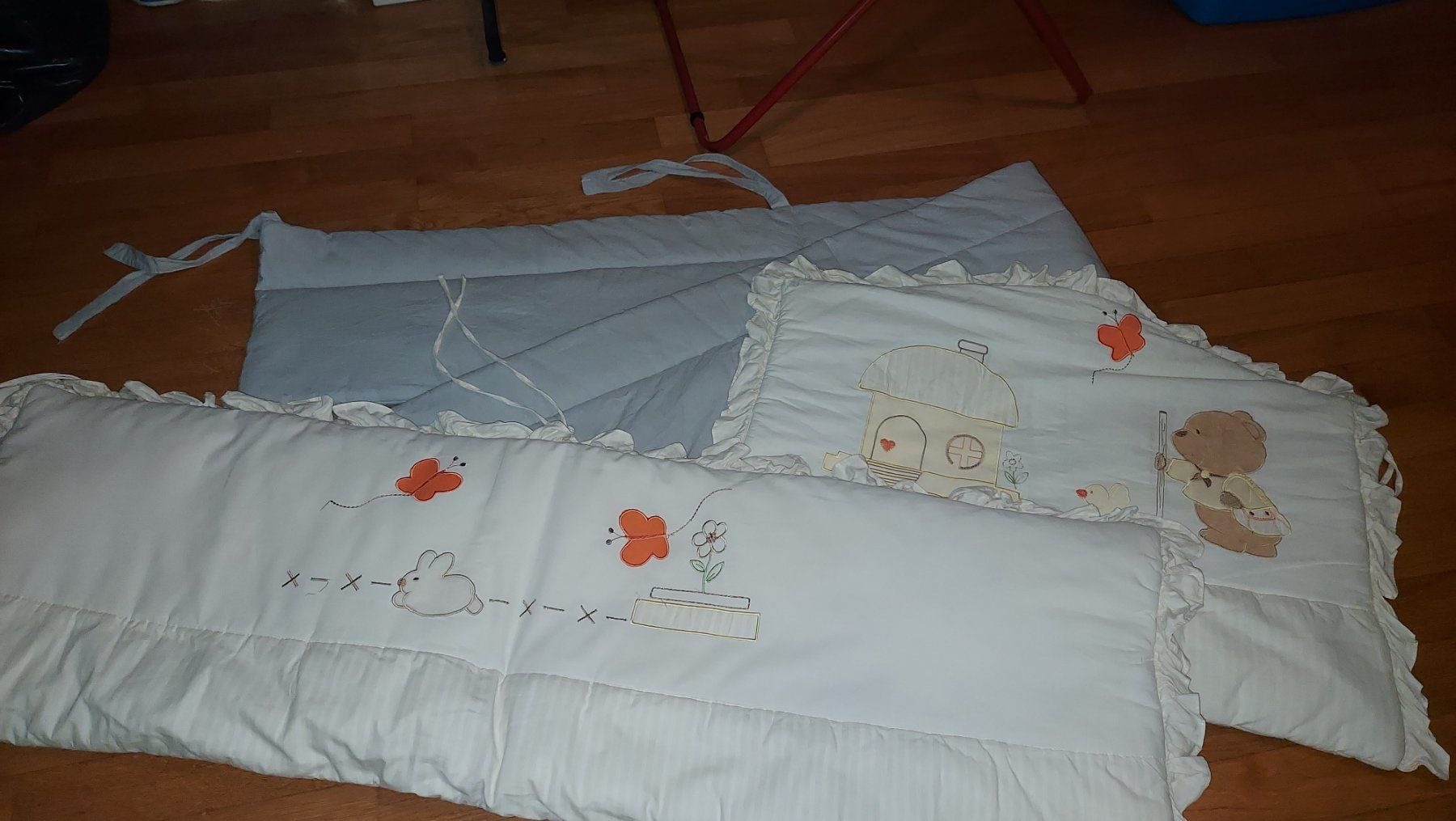 Betten: Babybett-Gitterschutz 3 Stück – Gebraucht aus Hohenrain von magiclocke