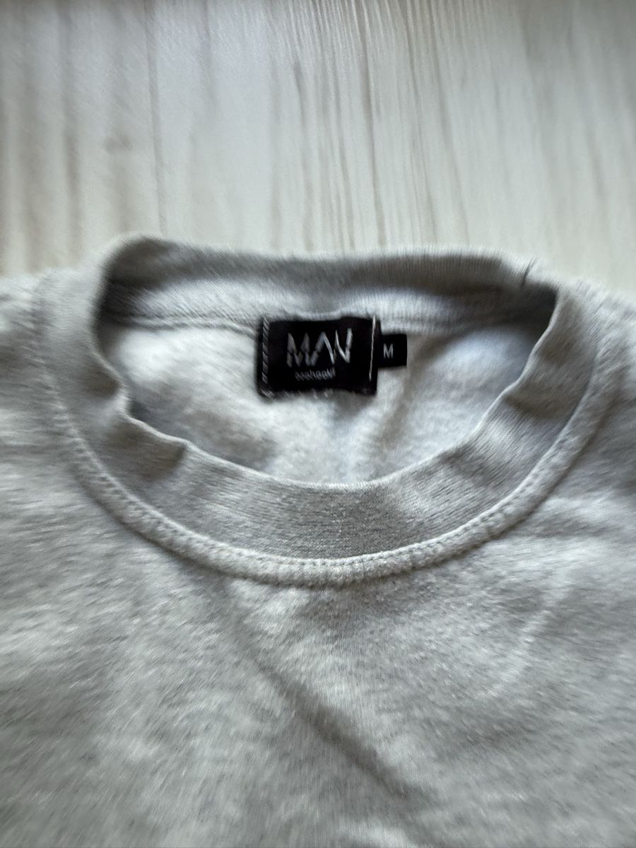 Boohoo Maglioni & Felpe: Boohoo Worldwide Sweatshirt, Size M – Nuovo (secondo la descrizione) da La Tour de Peilz venduto da bau_sm8d 2