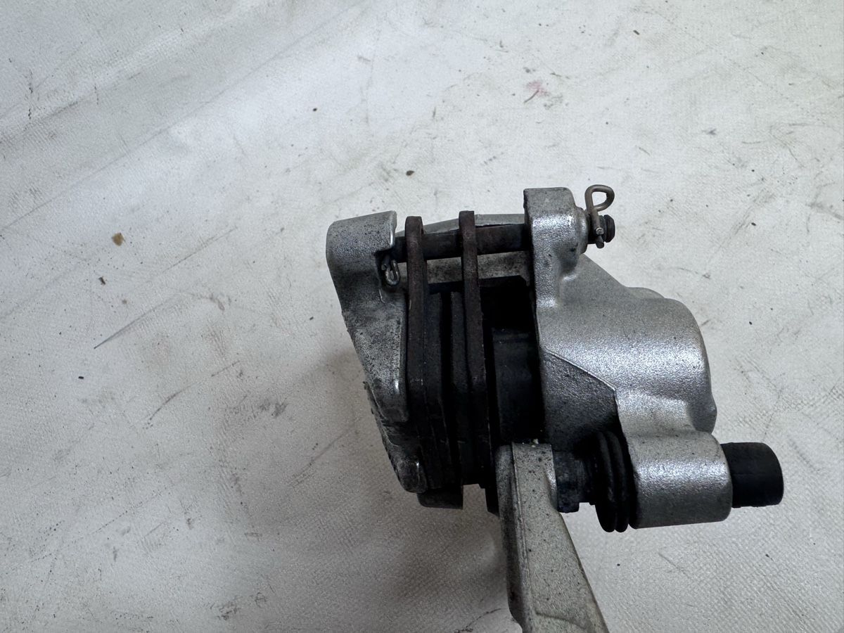 Brembo Tutti i ricambio per moto: Brembo Hinterrad-Bremssattel #143 – Usato da Koppigen venduto da Lulu991 1