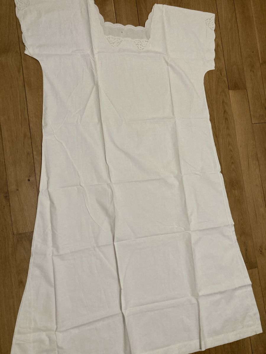 Negligees & Pigiami: Antikes Nachthemd – Usato da Zürich venduto da Ekka