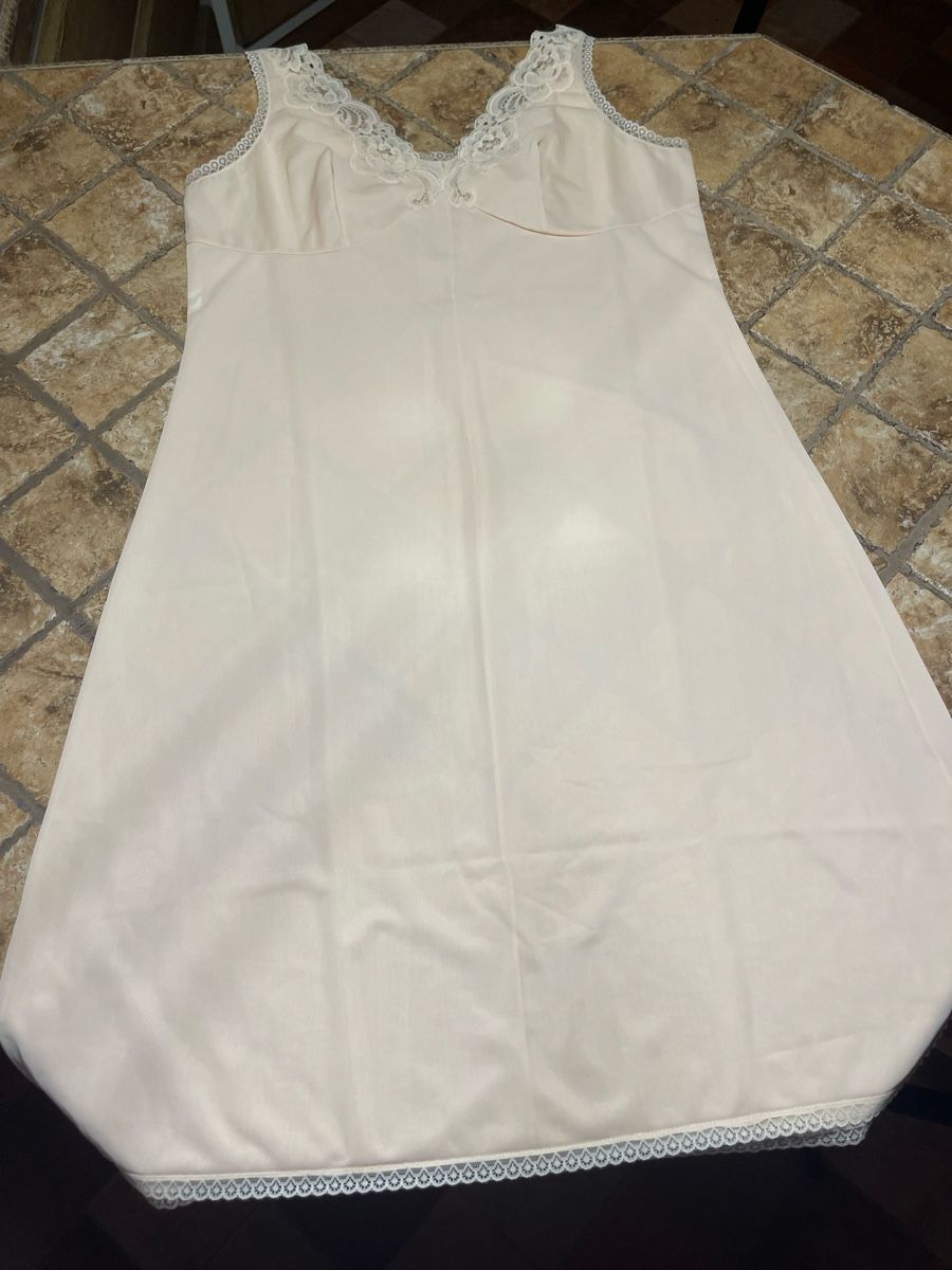Negligees & Pyjamas: Chic Abito Sottoveste-tgM/L – Neu (gemäss Beschreibung) aus Gordevio von LanaZimm