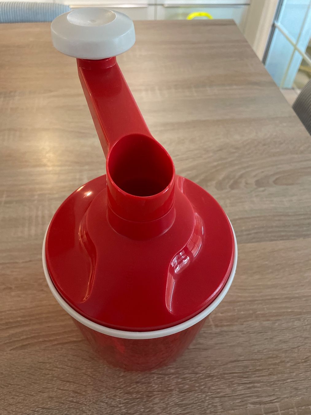Tupperware Elettrodomestici da cucina: Neuwertiger Tupperware Speedy Boy Küchenhelfer, Rot – Usato da Merenschwand venduto da Luna20 1