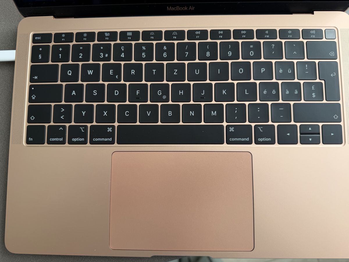 Apple Notebook: Macbook Air 256GB – Usato da Dietlikon venduto da mullimaus2011 1