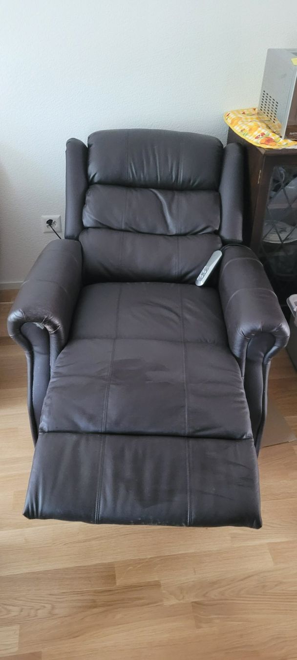 Fauteuils: Aufstehsessel  Seniorensessel mit Aufstehhilfe – D'occasion à Nürensdorf par Maesesport 1