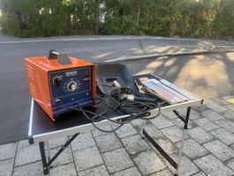 Elektrodenschweissgerät mit Zubehör (ohne Tisch)