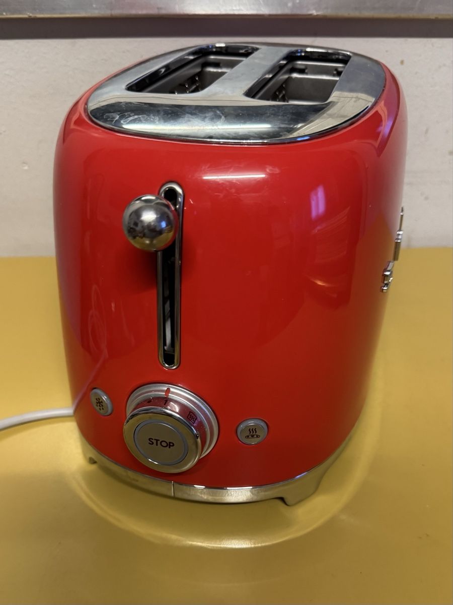 Smeg Küchengeräte: Smeg Toaster lauft einwandfrei  – Gebraucht aus Schlieren von Freundlich02 3