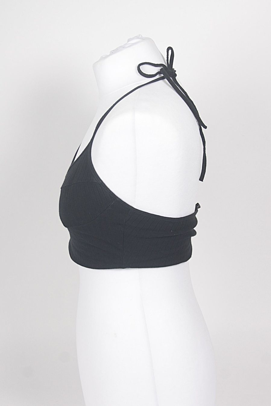 Shein Tops: SHEIN Neckholder Top gr. S – D'occasion à Zollikofen par Restwert_Zollikofen 1