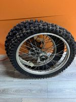 Spikesräder zu Enduro Honda-Monnier 400 ccm