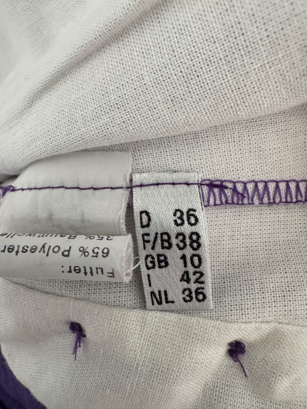 Robes: Dirndl Gr. 36 violett mit Bluse – D'occasion à Muri b. Bern par maeunzi123 6