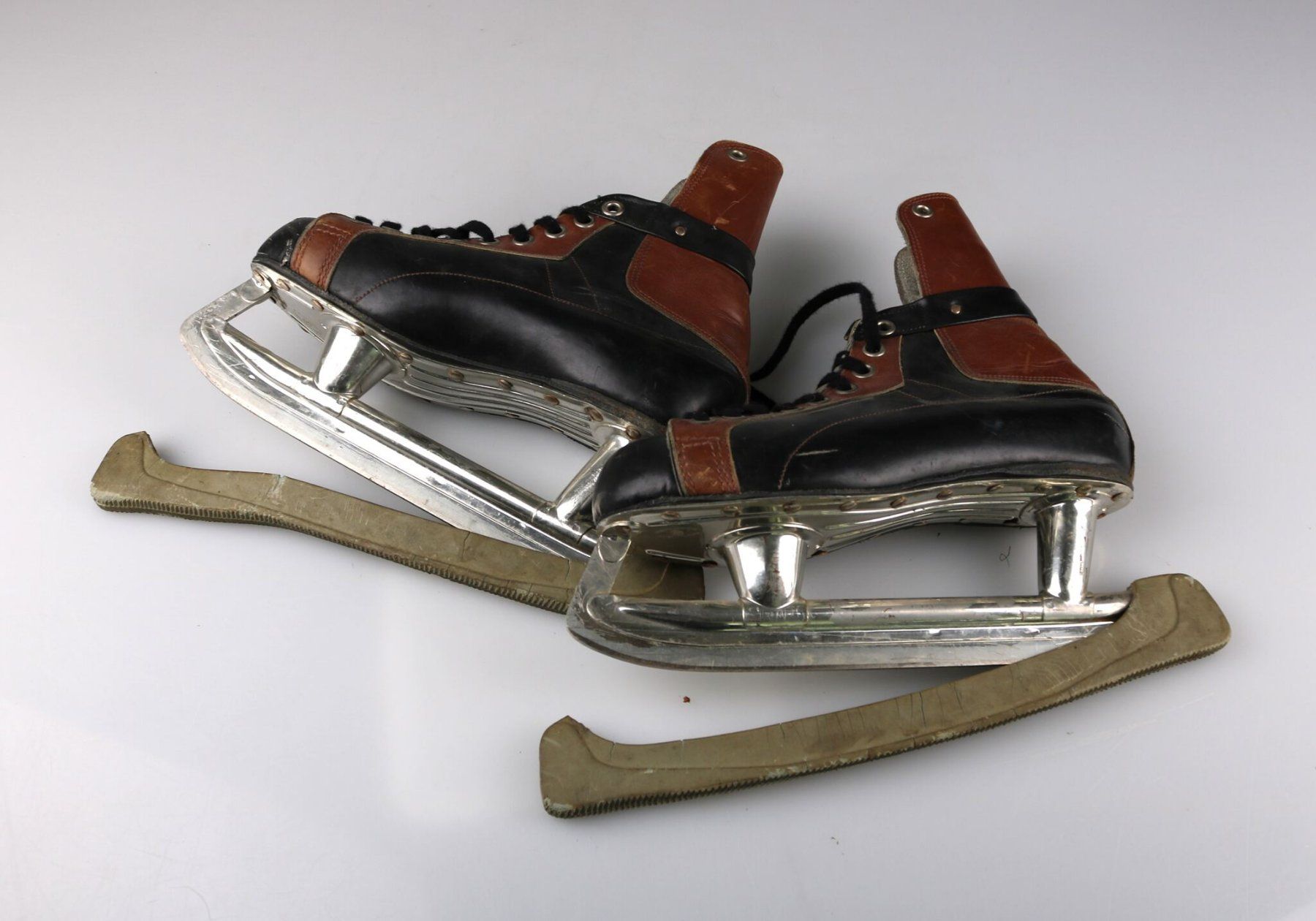 Pattini da ghiaccio: Vintage Schlittschuhe – Usato da Volketswil venduto da brockipfannenstil 1