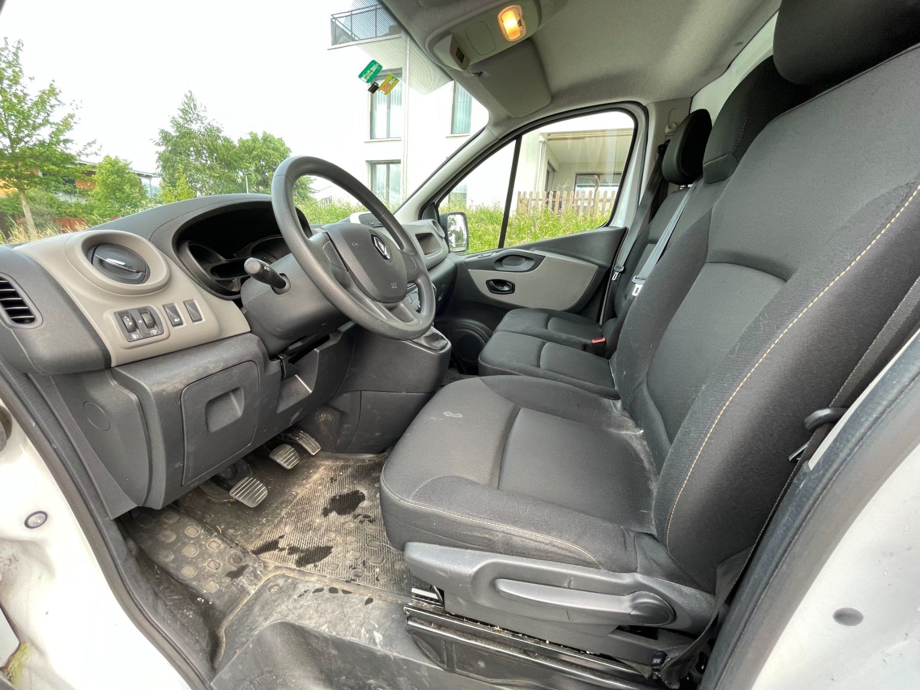 Renault Veicoli commerciali: Renault Trafic dCi 95 Lieferwagen – Usato da Rüti ZH venduto da M_Clan 3