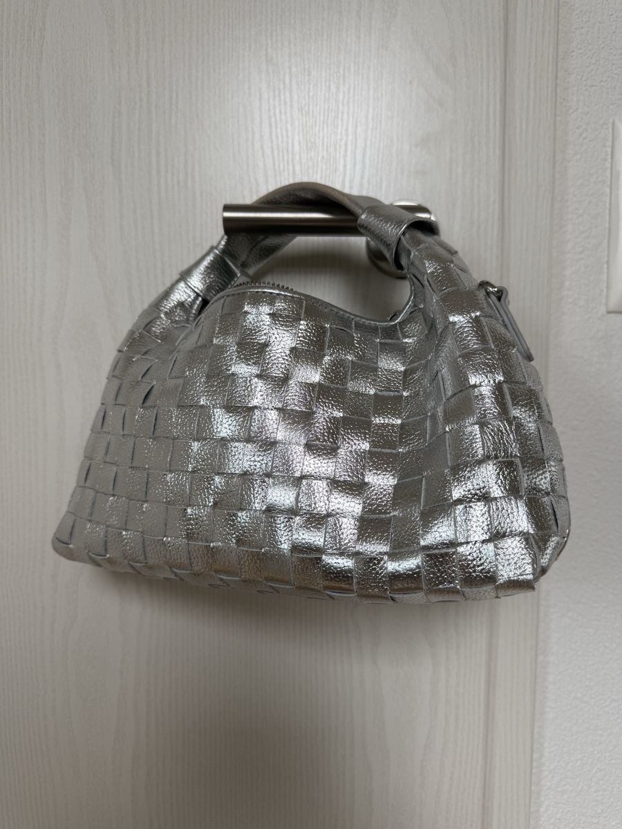 Taschen für Damen: Nunoo Handtasche (Leder) – Neu (gemäss Beschreibung) aus Humlikon von Markenmaus