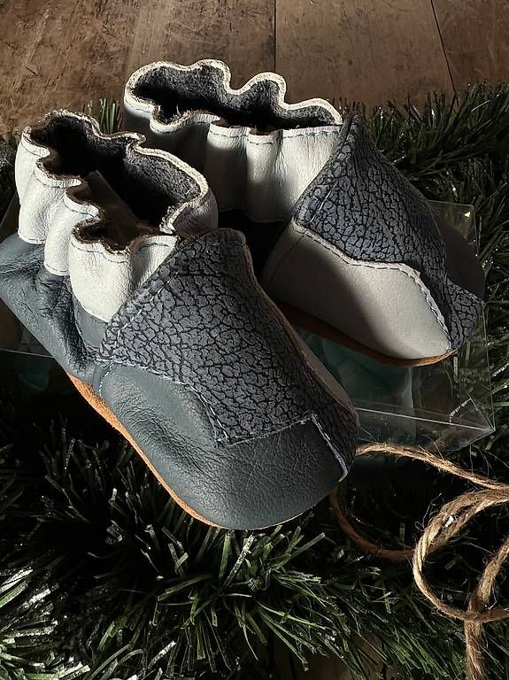 Schuhe für Jungen: BLAUE LEDER BABYSCHÜCHEN – Gebraucht aus Urdorf von Marybyii 2