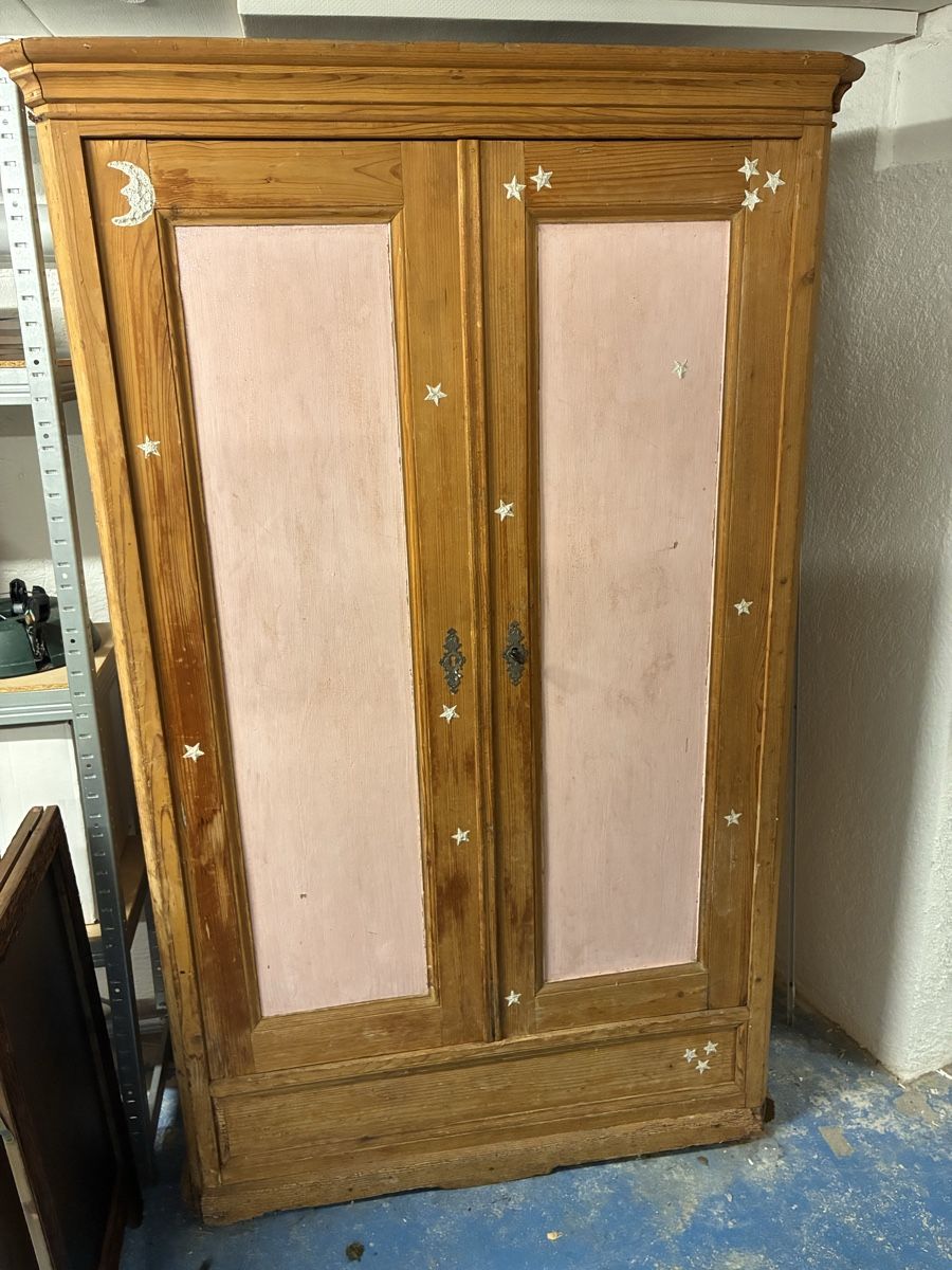 Schränke: Holzschrank – Gebraucht aus Zürich von Spurlos123