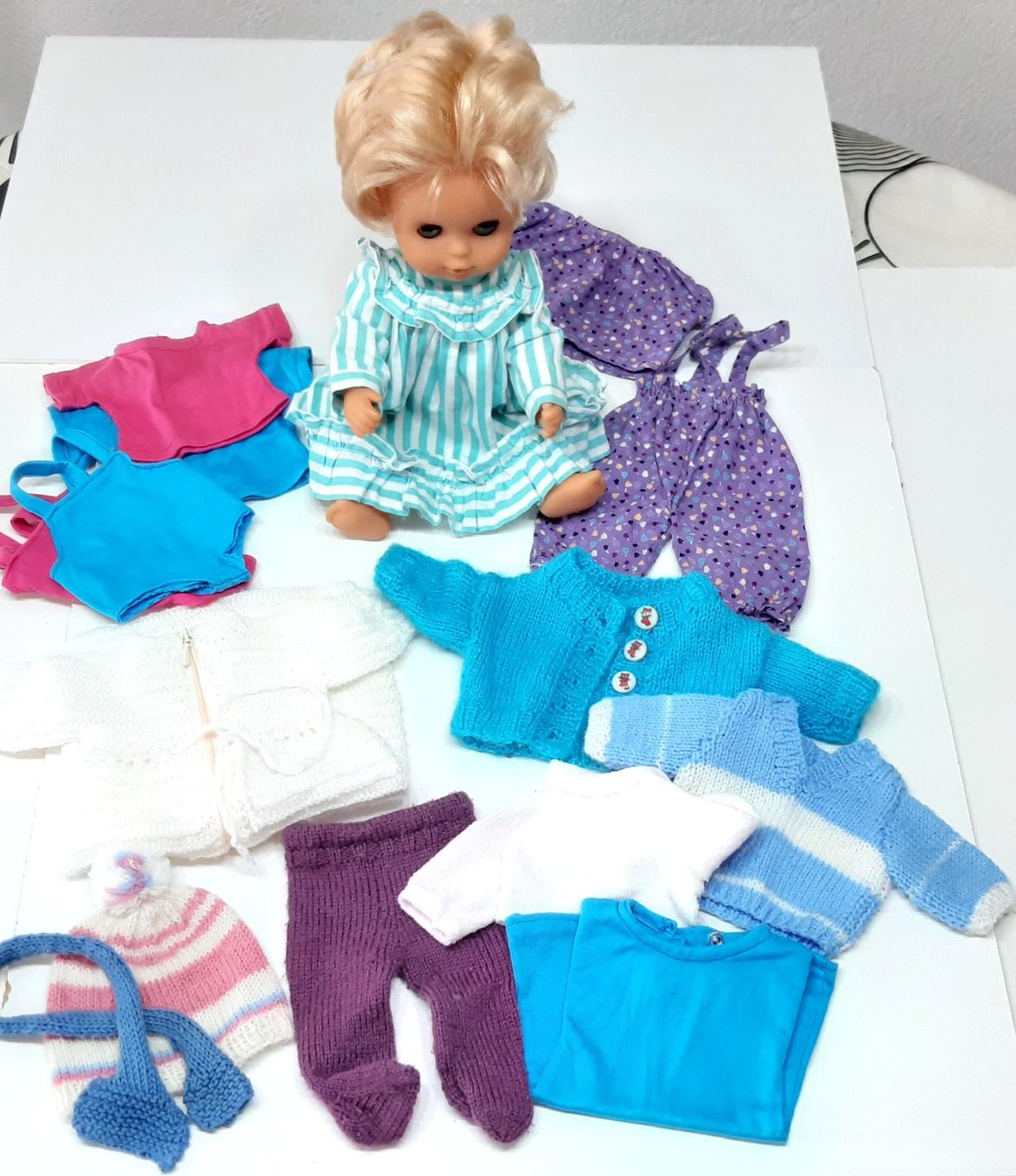 Puppen: Puppe mit Garderobe - Poupée avec garde-robe – Gebraucht aus Savagnier von mar_h5x7 1