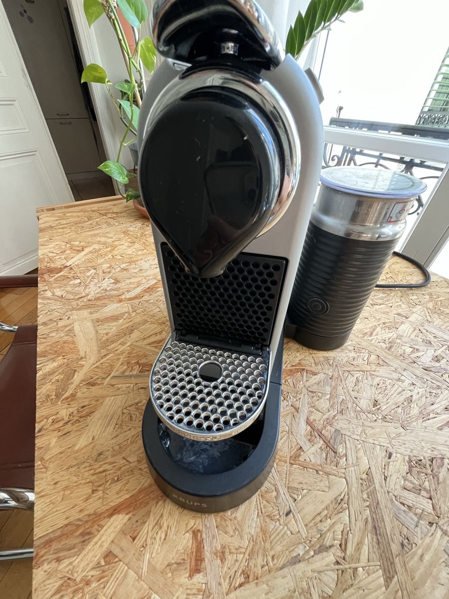 Nespresso Kaffeemaschinen & Espressomaschinen: Kaffemaschine – Gebraucht aus Lausanne von ric_wld7 3