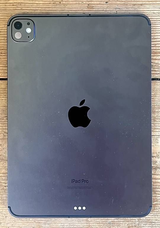 Apple Tablettes PC: Ipad Pro M4 256GB Wifi +Cellular – D'occasion à Sundlauenen par midagu 1