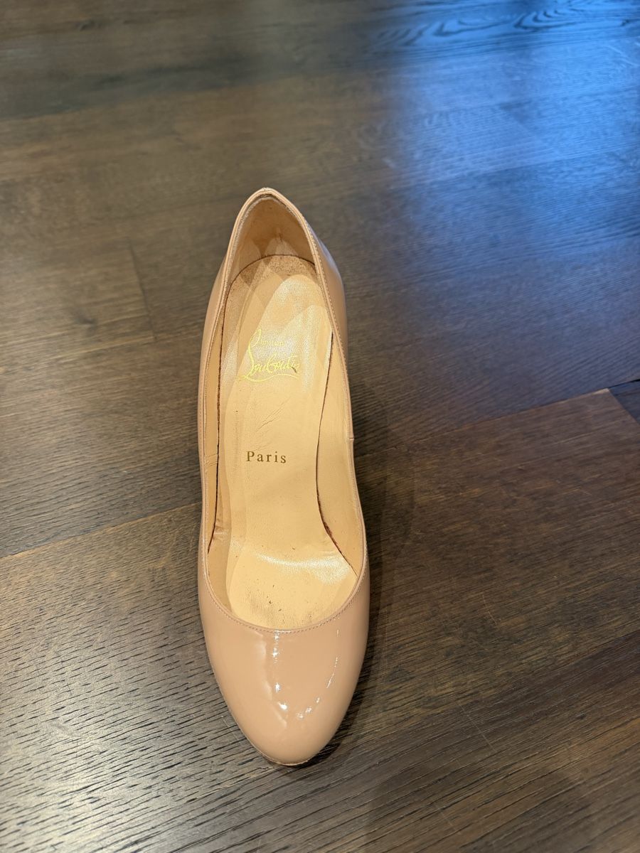 Christian Louboutin Damenschuhe: Louboutin Pumps – Gebraucht aus Erlenbach ZH von SJulie_ 1