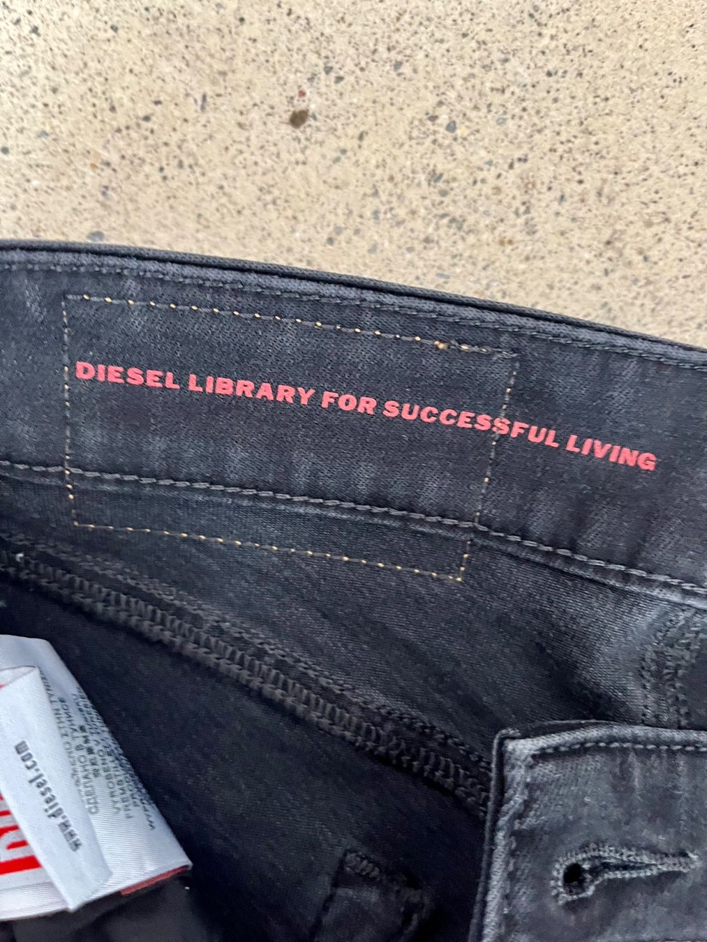 Diesel Jeans: Diesel Slandy low black size 23 Neu – Neu und originalverpackt aus Zürich von Jaskam 2