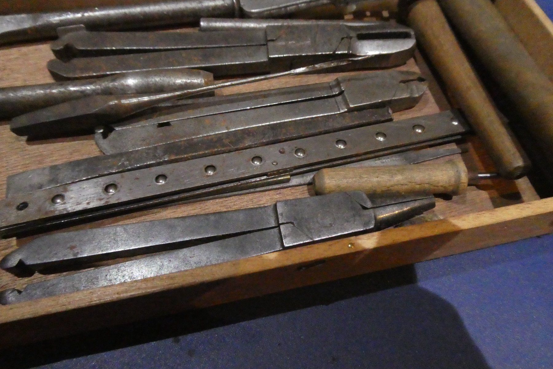 Alle Werkzeuge: Lots d'outils horlogerie – Gebraucht aus Fontaines NE von monloisir 1