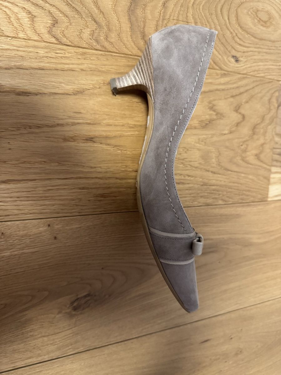 Kaiser Scarpe da donna: Peter Kaiser Damen Pumps Wildleder – Usato da Schaan venduto da kri_tsw8