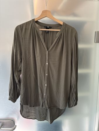 Damen Bluse H&M olivgrün Grösse 36