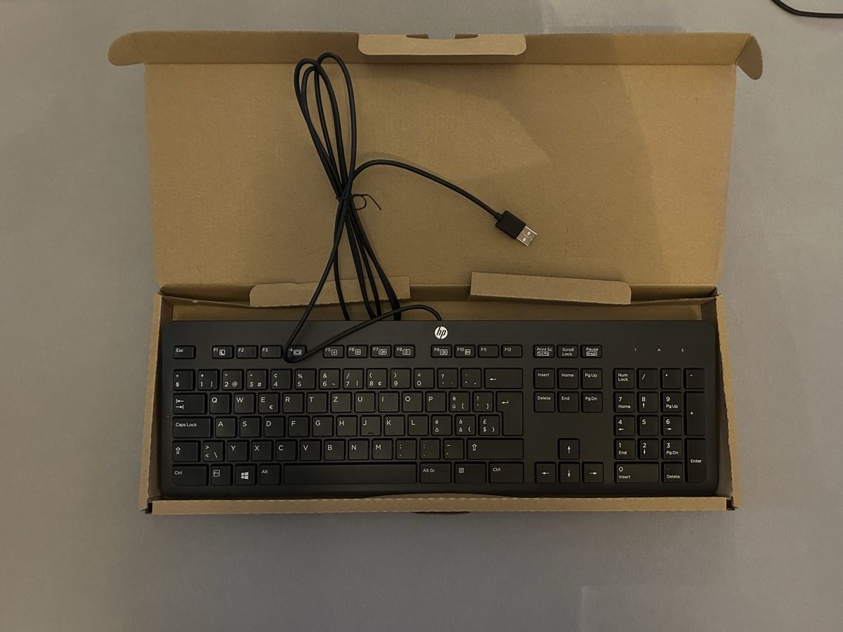 Tastiere: Tastatur – Nuovo e nell'imballaggio originale da Rebstein venduto da Sandroo.79