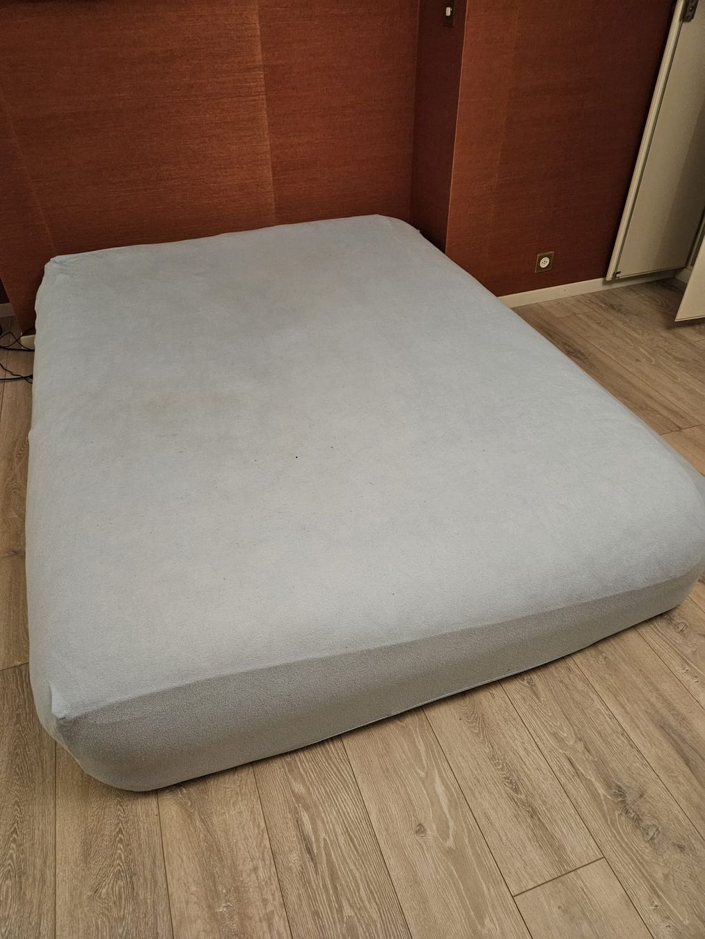 Letti: Lit gonflable 150 × 200 cm.   Très confortable. – Usato da GENEVE venduto da goldforall 1