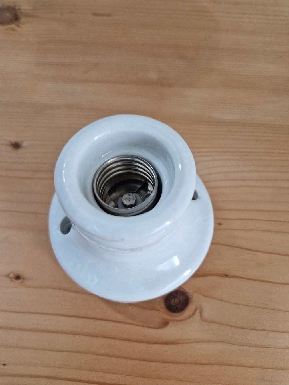 Lustres & lampes de plafonds: Glühbirnenfassung – D'occasion à Einsiedeln par Radiofreund 1