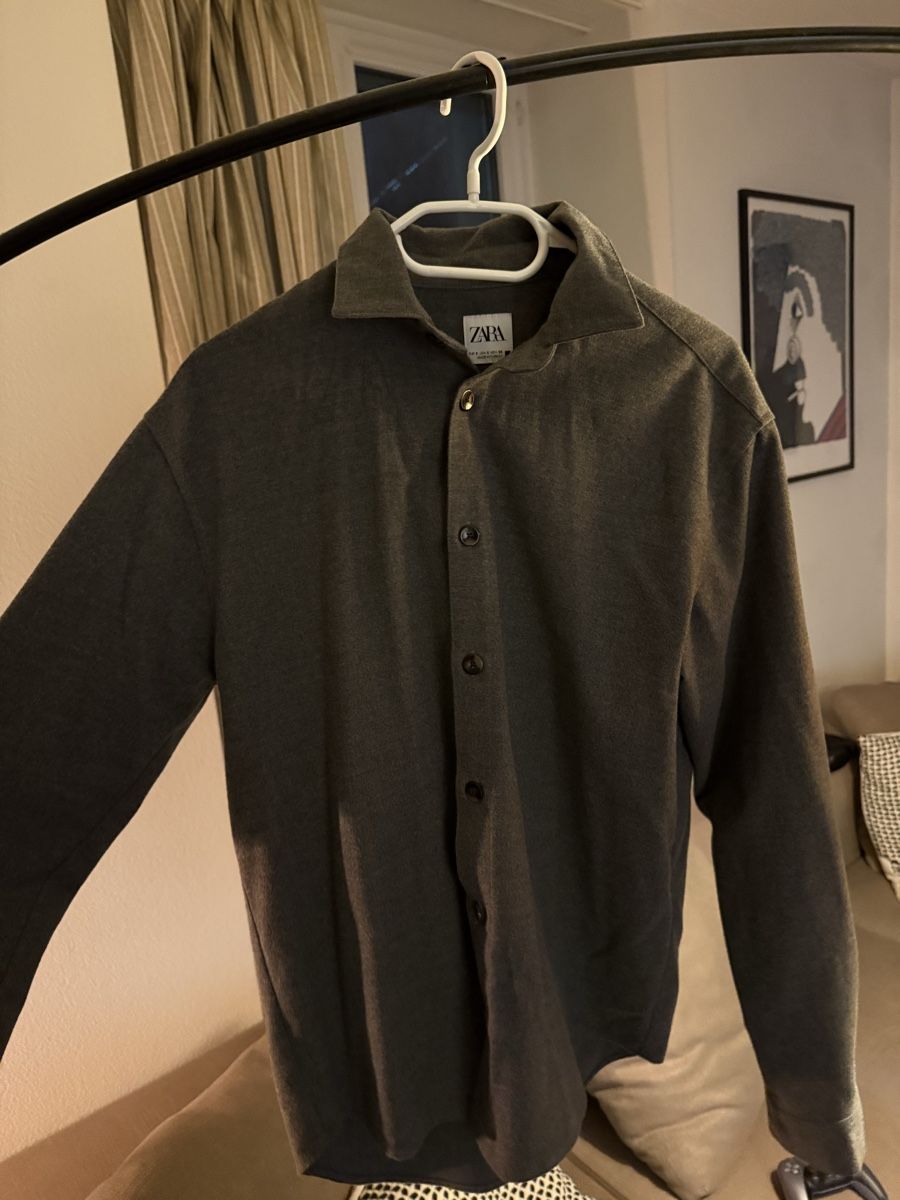 Zara Chemises: Zara Grey Button-down / Overshirt – Neuf (Voir description) à Zürich par sunnykickz 1