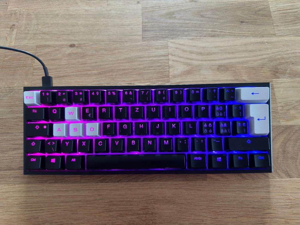 Ducky One 2 Mini Tastatur mit Cherry MXRed Switches Kaufen auf Ricardo