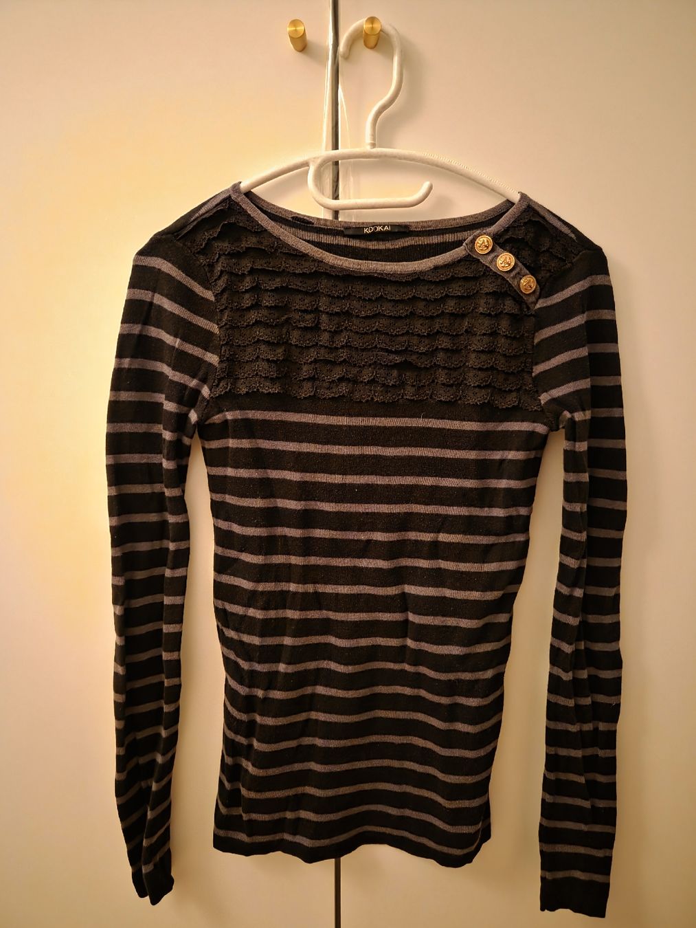 Kookai Maglioni & Felpe: Pull kookai rayé gris et noir – Usato da Lausanne venduto da bor_kwk9