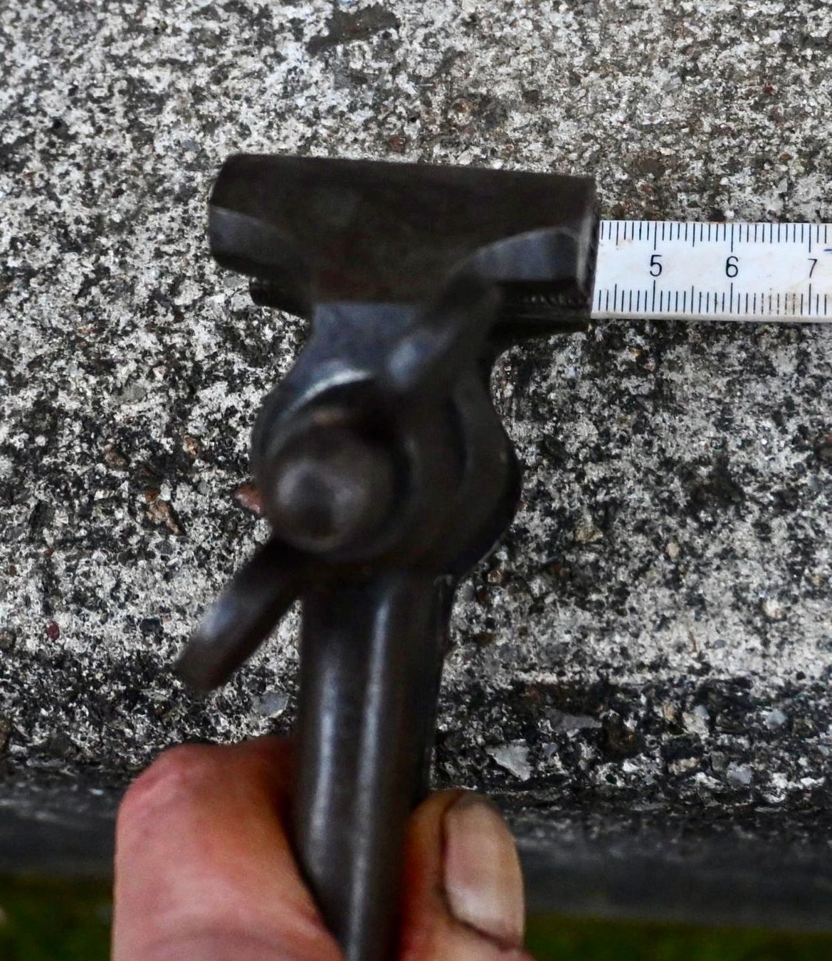 Alle Werkzeuge: Antiker FEILKOLBEN Schraubzwinge Länge 14.5cm – Gebraucht aus Pfaffhausen von mono_rec 4
