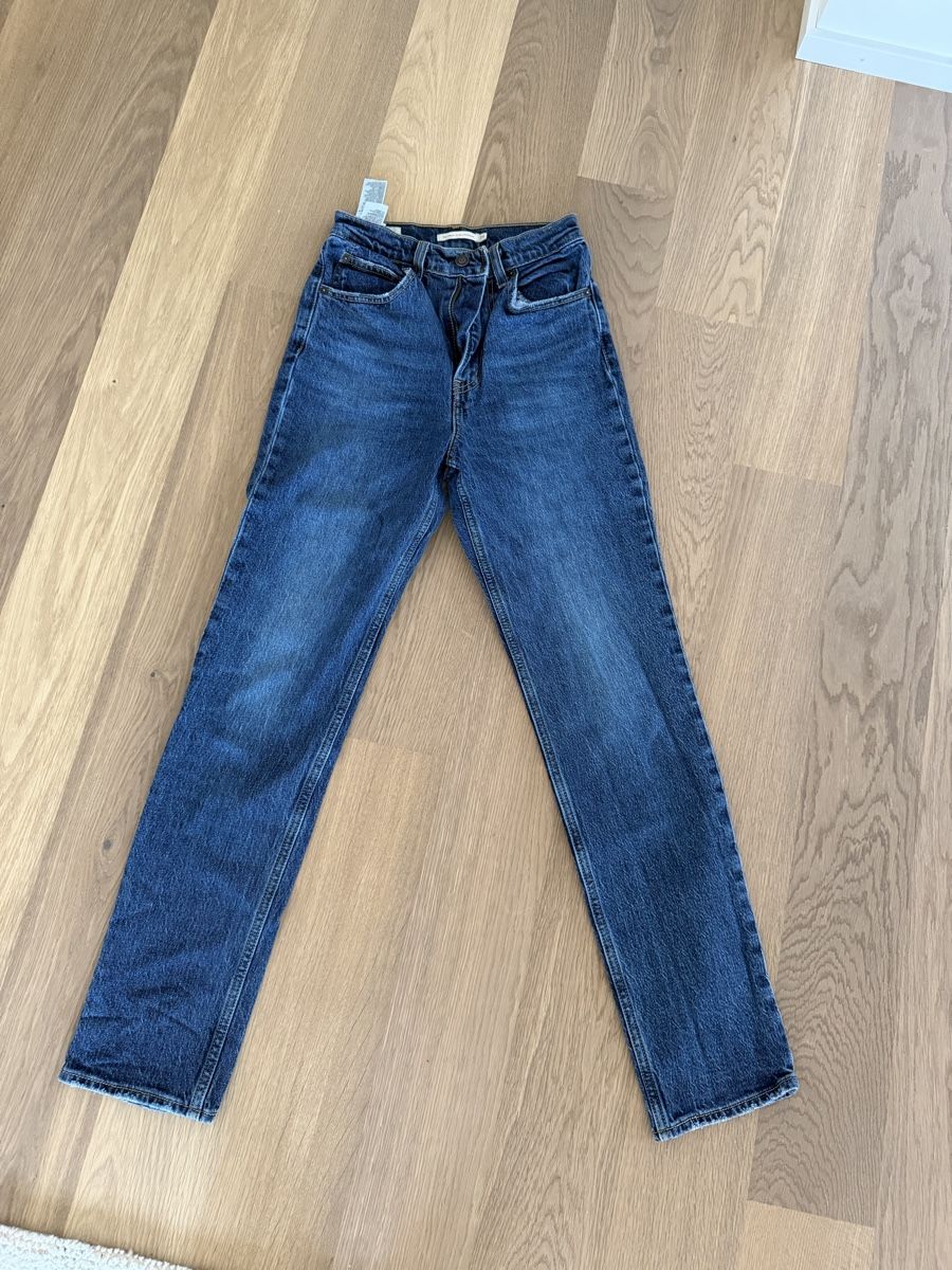 Levi's Jeans: Levi’s Jeans 24 – Usato da Uitikon Waldegg venduto da asm_k7xr